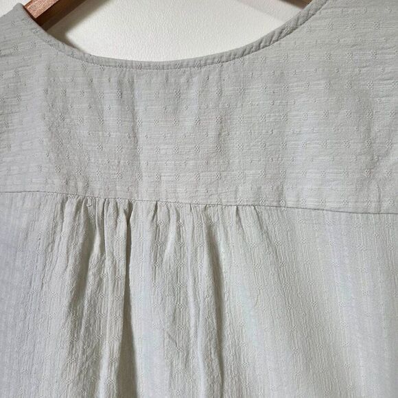 EUC MODCLOTH V NECK WITH SMALL BOW TIE BUTTONED BLOUSE TOP SIZE L - Picture 7 of 16